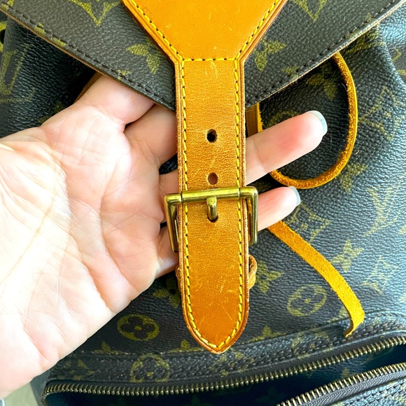 Authentic LV Montsouris GM Backpack Monogram - Picture 5 of 12